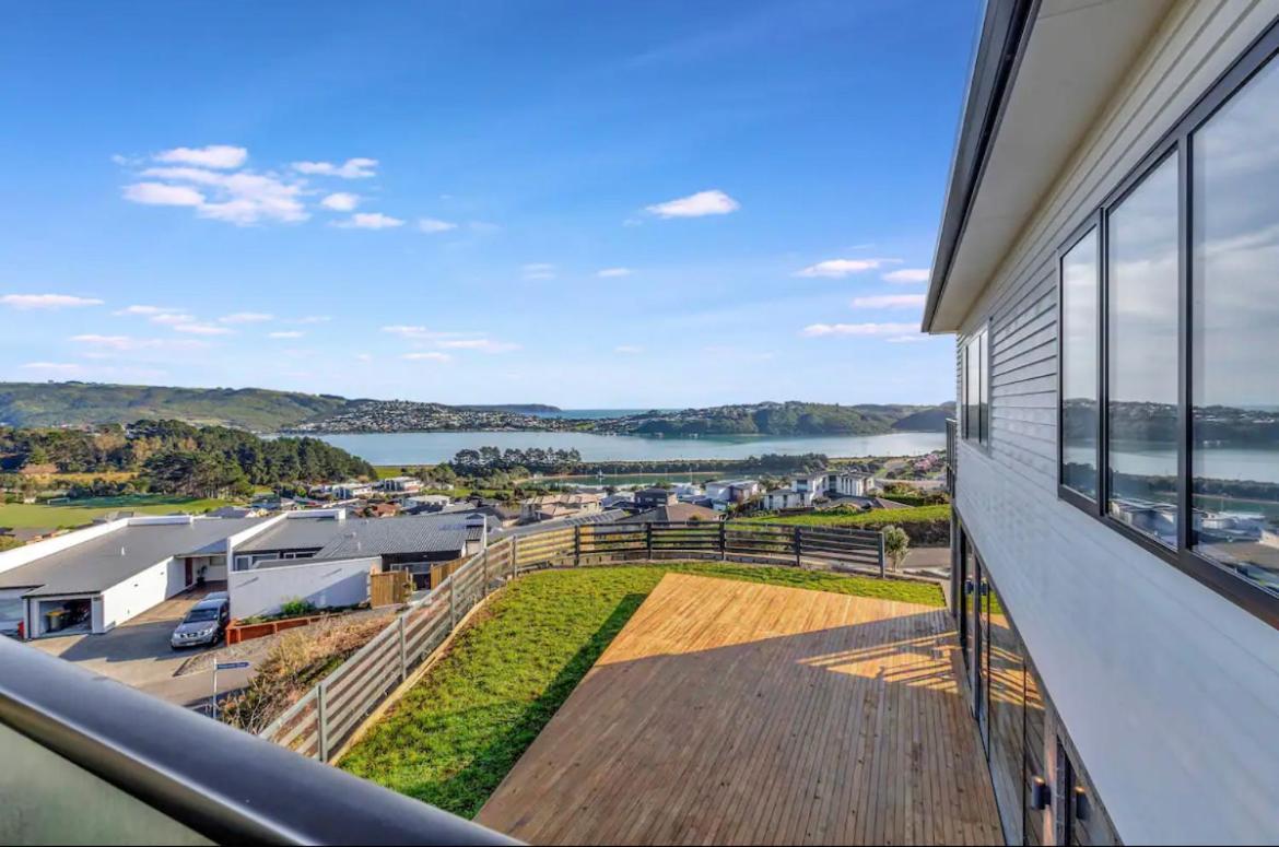 Wellington Good Views Villa Porirua Exterior photo